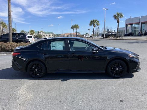 New 2026 Toyota Camry SE image 6