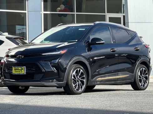 Used 2023 Chevrolet Bolt EUV Premier w/ Super Cruise Package image 8