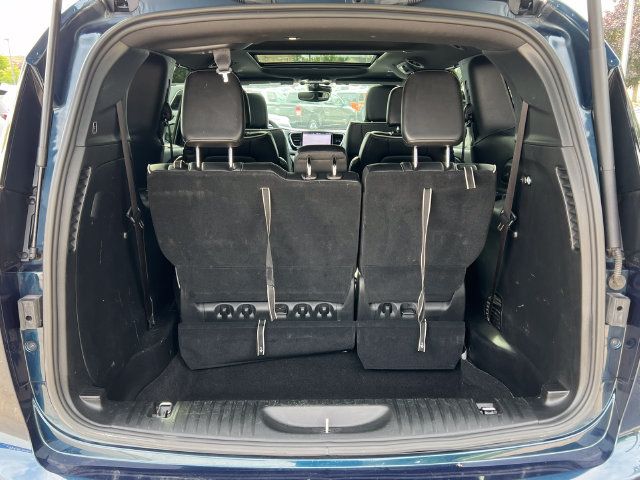 Used 2025 Chrysler Pacifica Limited FWD image 43