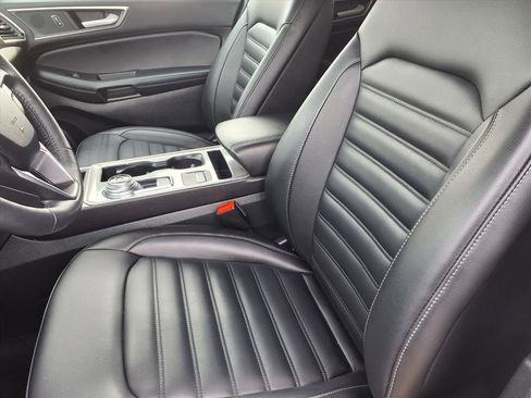 Certified 2024 Ford Edge SEL w/ Convenience Package image 3