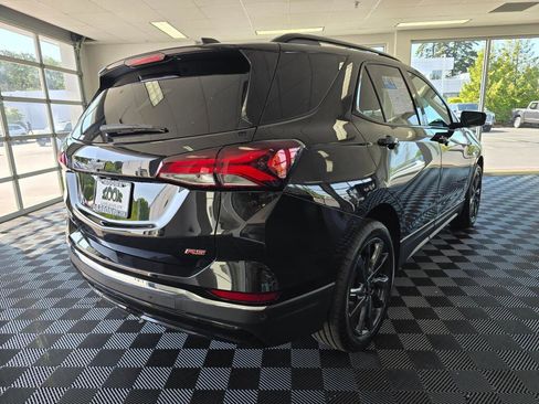 Used 2022 Chevrolet Equinox RS w/ RS Leather Package FWD image 3