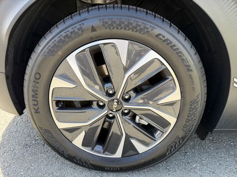 Used 2024 Kia EV6 Light AWD/4WD image 54