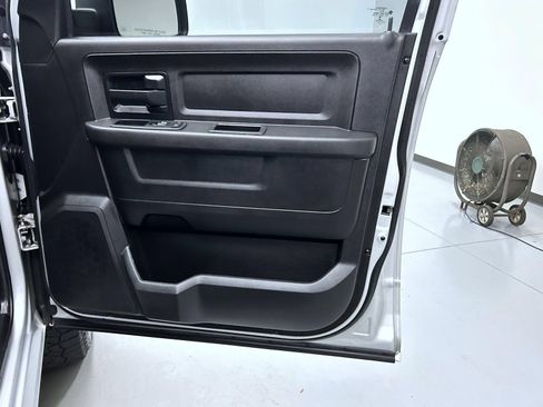 Used 2018 RAM 1500 Express w/ Express Value Package AWD/4WD image 16