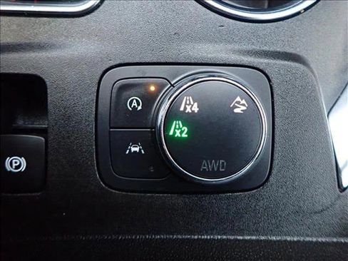 Used 2023 Chevrolet Traverse RS image 24