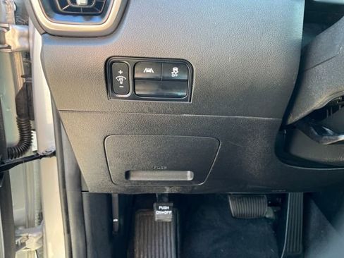 Used 2022 Kia Sorento S image 30