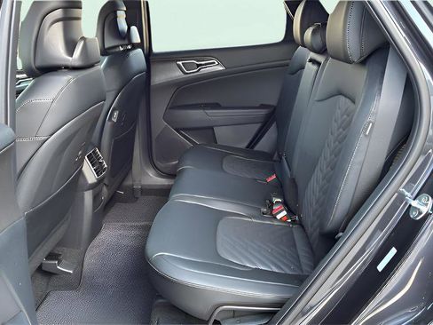 New 2026 Kia Sportage X-Line w/ X-Line Technology Package AWD/4WD image 13