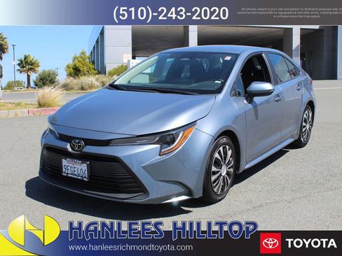 Used 2023 Toyota Corolla LE FWD image 3