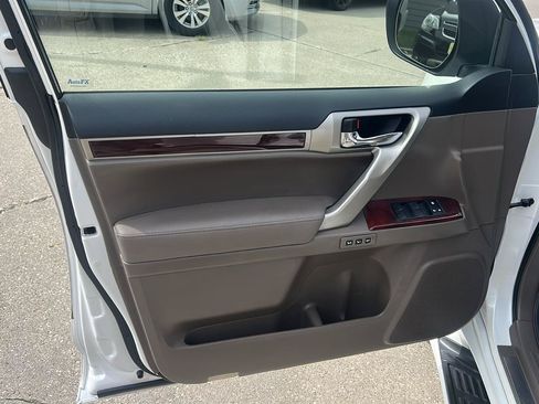 Used 2012 Lexus GX 460 Premium AWD/4WD image 9