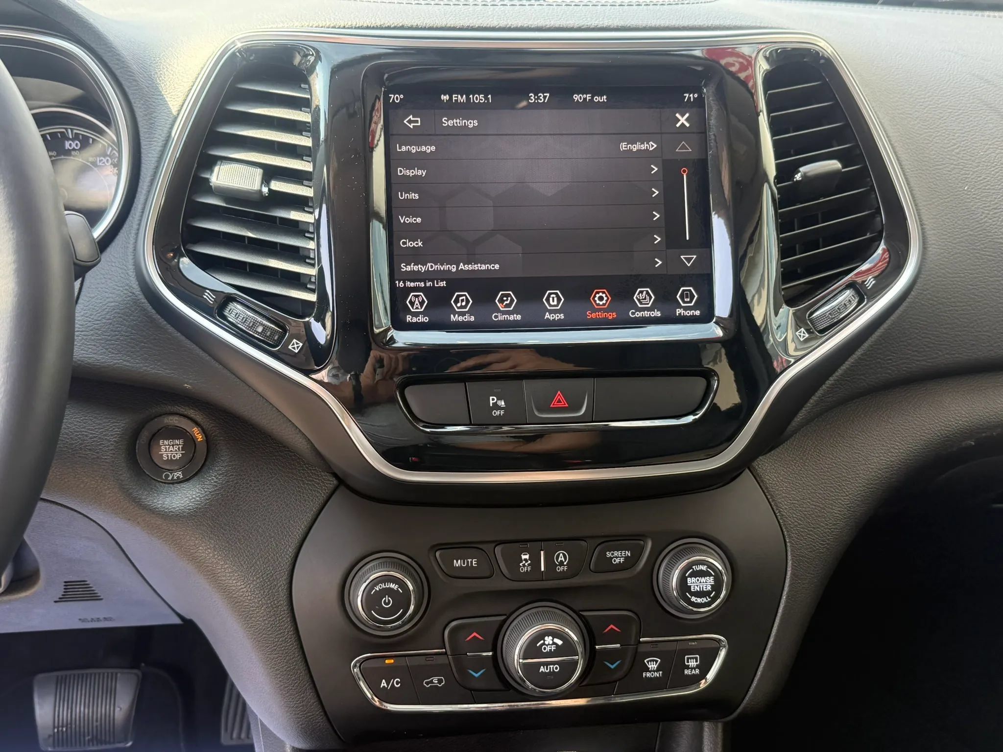 Used 2019 Jeep Cherokee Limited AWD/4WD image 16