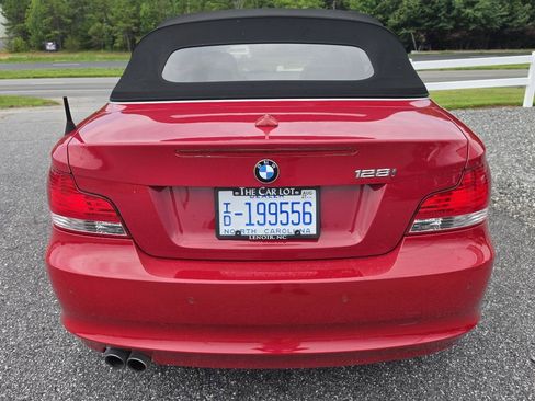 Used 2011 BMW 128i Convertible RWD image 4