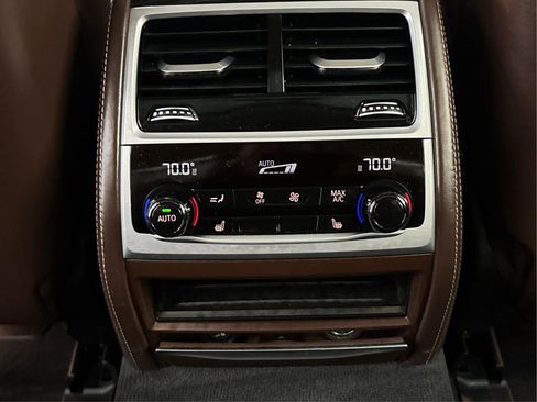 Used 2017 BMW 750i xDrive image 29