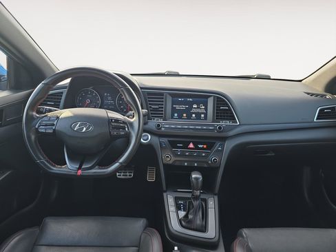 Used 2018 Hyundai Elantra Sport image 9
