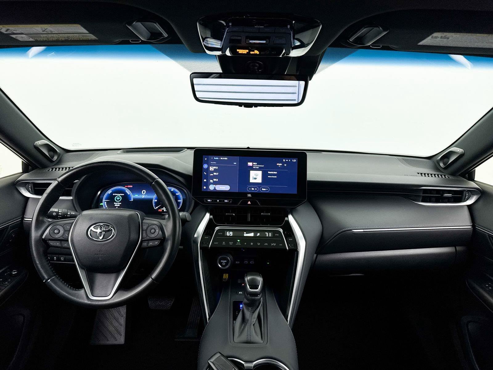 Used 2023 Toyota Venza Limited AWD/4WD image 21