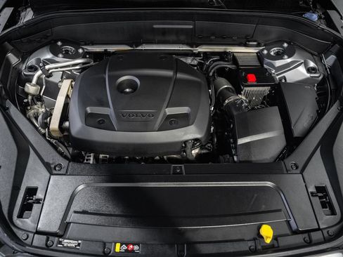 Used 2019 Volvo XC90 T5 R-Design w/ Protection Package Premier image 26