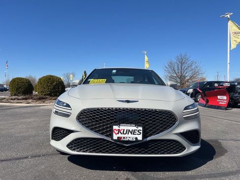 Used 2024 Genesis G70 2.5T image 2