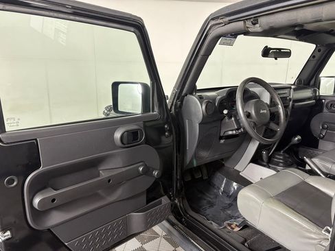 Used 2009 Jeep Wrangler X AWD/4WD image 17