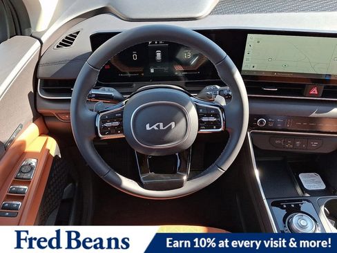 New 2026 Kia Carnival EX FWD image 9