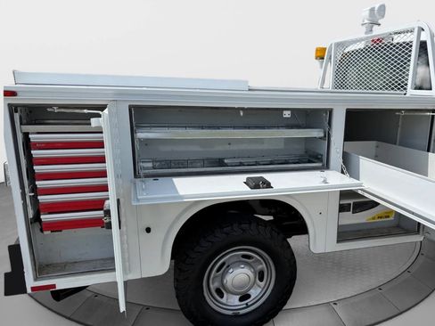 Used 2019 Ford F350 XL w/ Power Equipment Group AWD/4WD image 17
