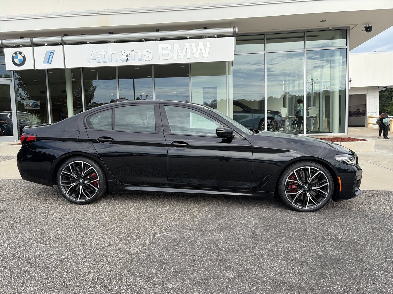 Used 2023 BMW 540i w/ M Sport Package RWD image 9