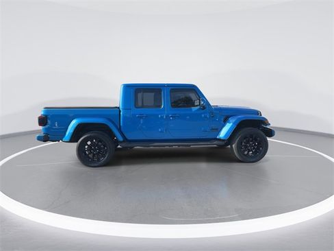 Used 2022 Jeep Gladiator Overland image 9
