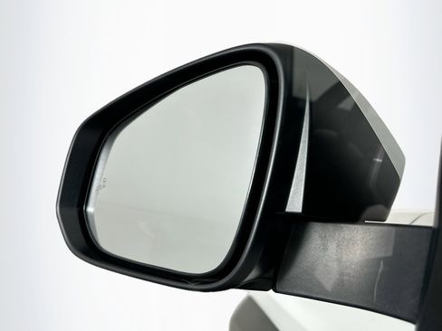 Used 2024 Toyota Tacoma TRD Off-Road image 16