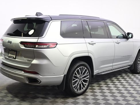 Used 2023 Jeep Grand Cherokee L Summit image 7