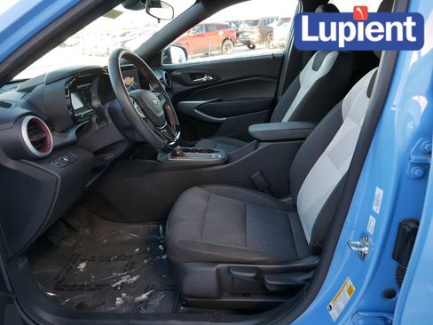 Used 2024 Chevrolet Trax RS image 13