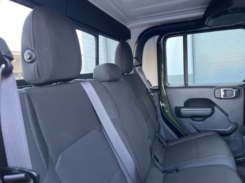 Used 2023 Jeep Gladiator Willys image 20