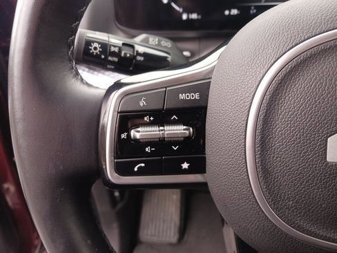 Certified 2023 Kia Carnival SX Prestige image 16