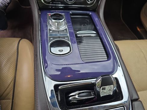 Used 2011 Jaguar XJ RWD image 32