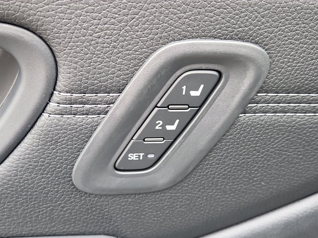 New 2026 Honda Pilot Touring image 14