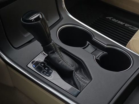 Certified 2017 Toyota Camry LE image 22