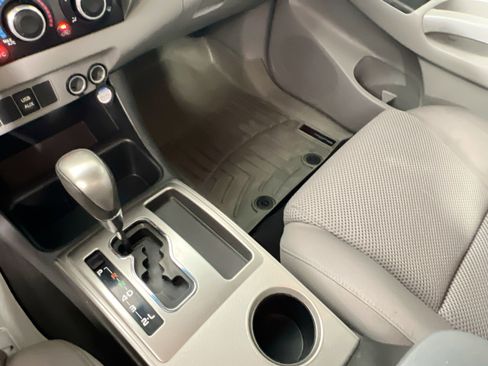 Used 2015 Toyota Tacoma 4x4 Double Cab image 25