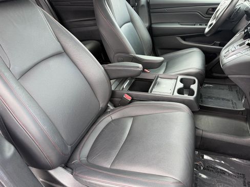 Used 2025 Honda Odyssey Sport-L image 13