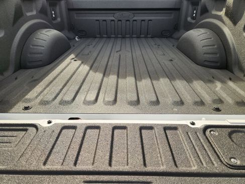 New 2026 Ford F250 Lariat w/ Black Appearance Package image 28