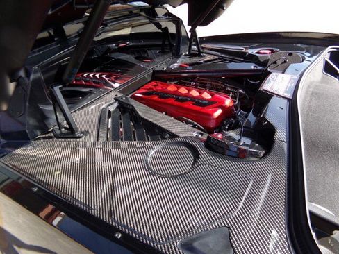 Used 2021 Chevrolet Corvette 3LT Z51 Coupe w/ Z51 Performance Package image 15