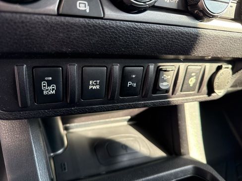 Used 2017 Toyota Tacoma TRD Off-Road w/ Premium & Technology Package image 23