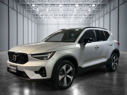 Used 2023 Volvo XC40 B5 Plus w/ Driver Assist Package