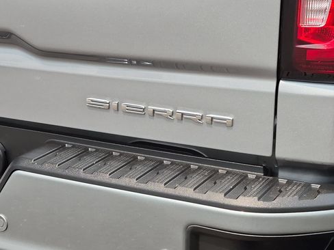 Certified 2023 GMC Sierra 1500 Denali w/ Denali Reserve Package AWD/4WD image 32