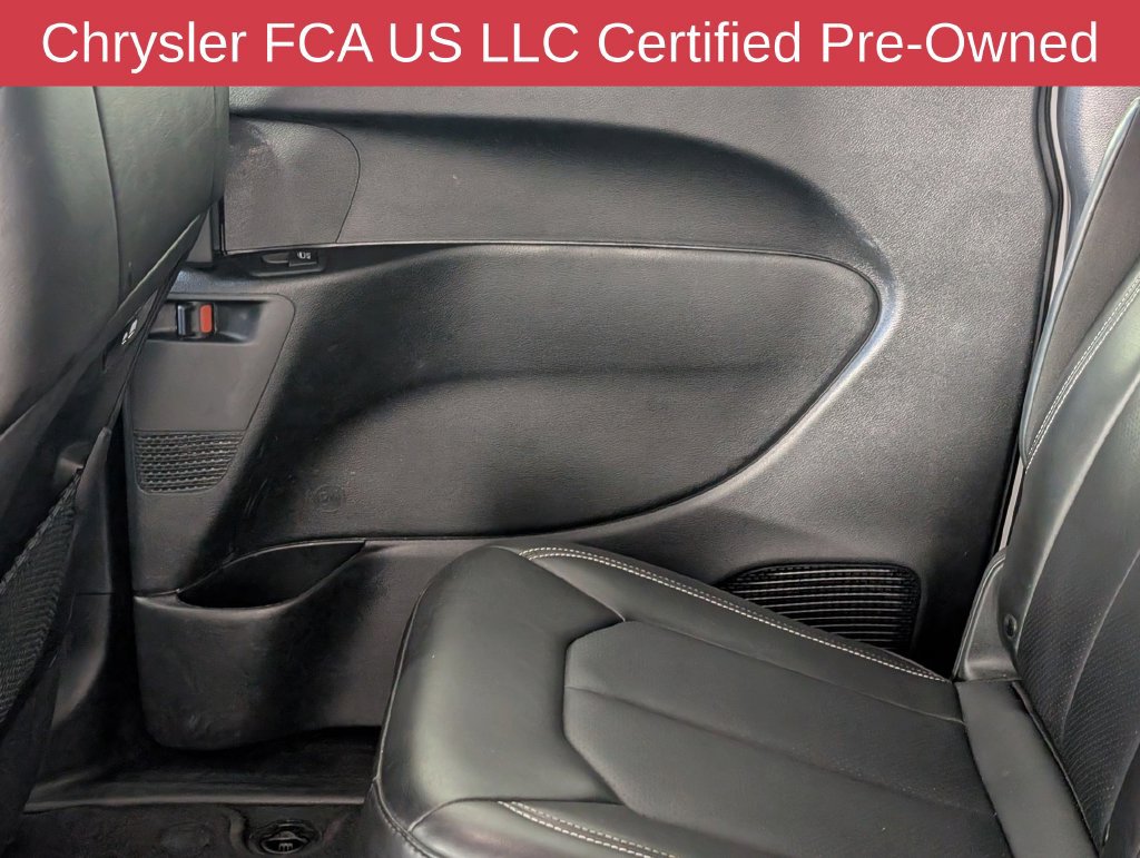 Used 2025 Chrysler Pacifica Select FWD image 30