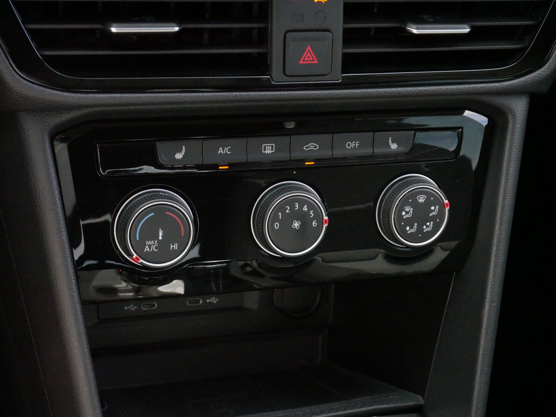 Certified 2023 Volkswagen Taos SE AWD/4WD image 23