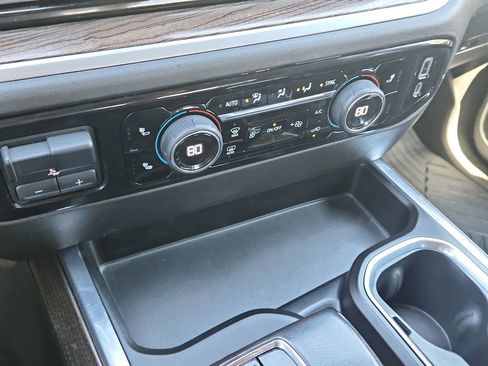 Used 2022 Chevrolet Silverado 1500 RST image 25