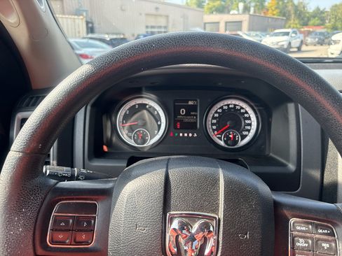 Used 2015 RAM 1500 Express AWD/4WD image 9