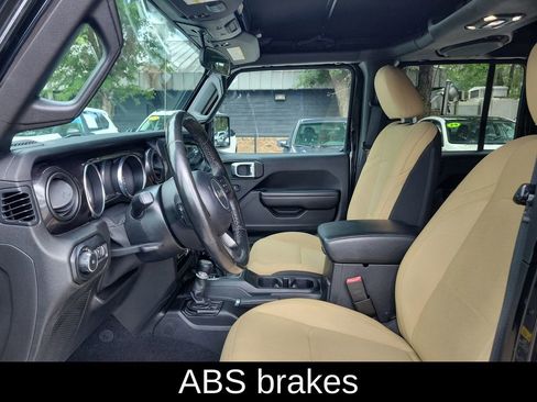 Used 2020 Jeep Wrangler Unlimited Sport AWD/4WD image 2