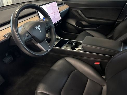 Used 2018 Tesla Model 3 Long Range RWD image 10