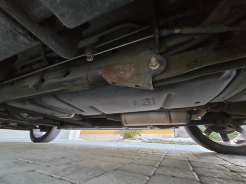 Used 2007 Cadillac Escalade EXT Base AWD 4dr Crew Cab SB w/ Information Package image 6