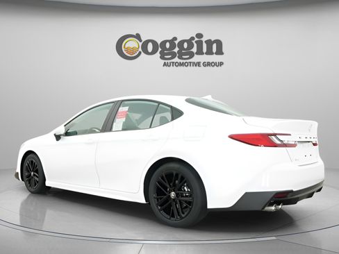 New 2026 Toyota Camry SE image 11