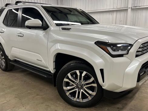 Certified 2025 Toyota 4Runner Limited AWD/4WD image 1