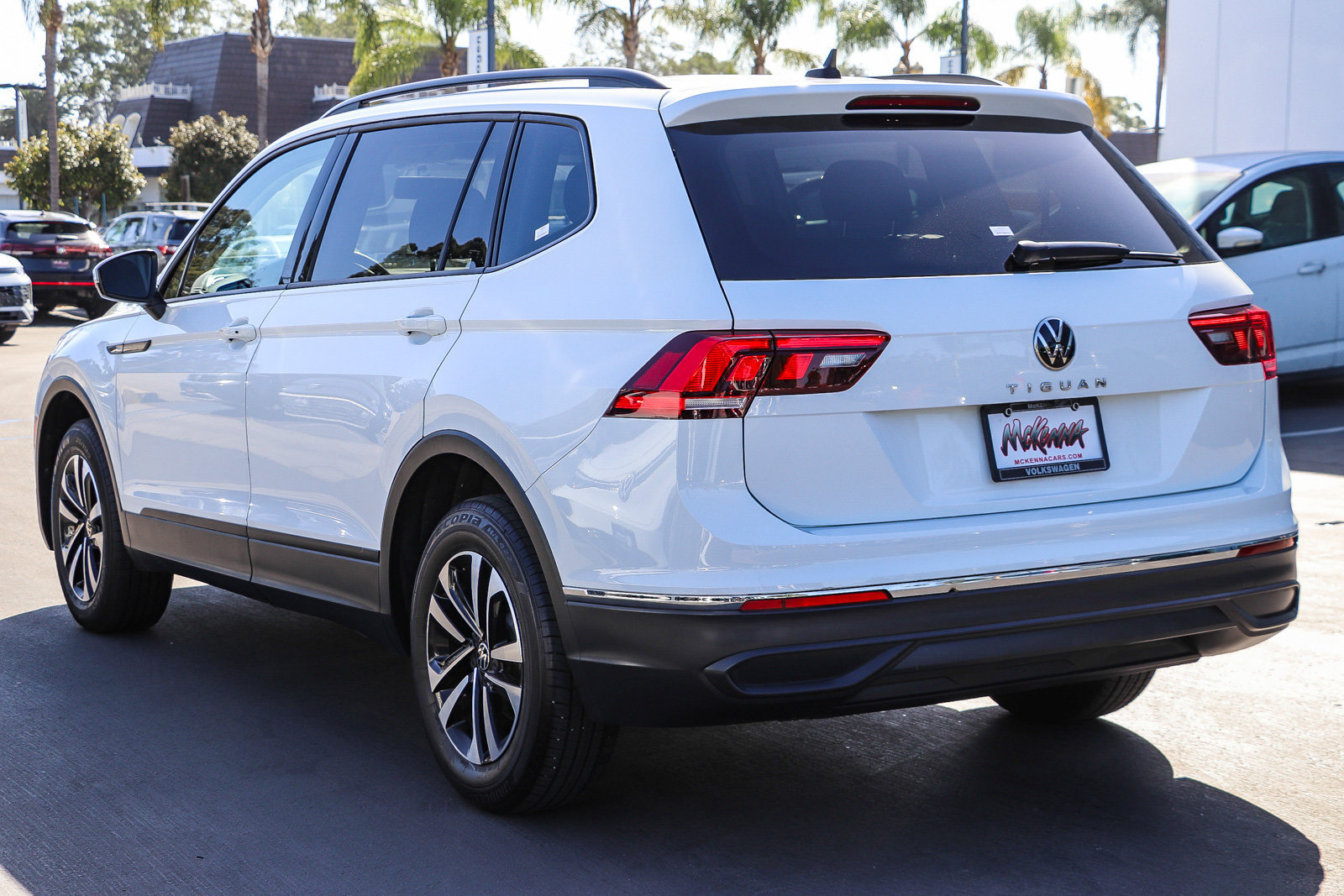 Used 2022 Volkswagen Tiguan S FWD image 8