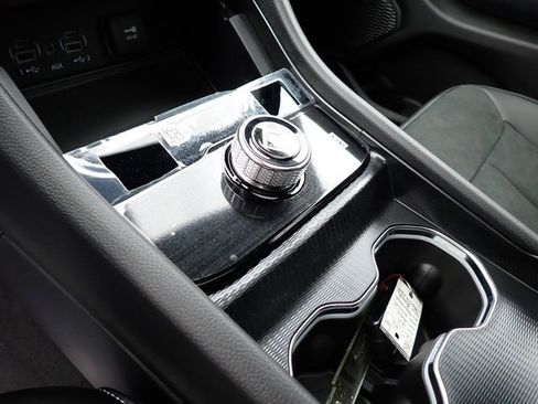 New 2025 Jeep Grand Cherokee L Altitude image 18